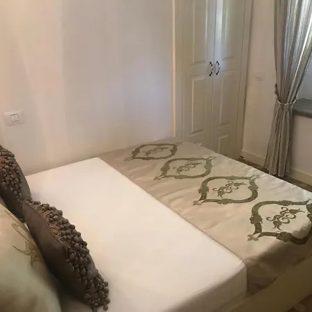 Siyah Lale Cunda Ξενοδοχείο *