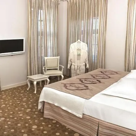 Ξενοδοχείο Siyah Lale Cunda *